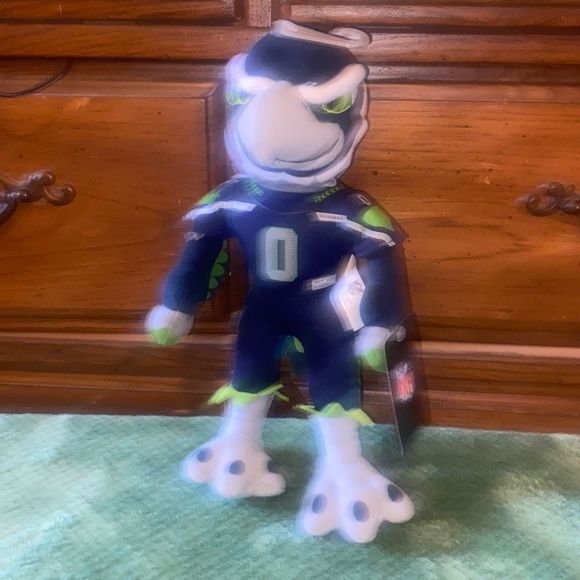 BLITZ-SEATTLE SEAHAWKS NFL TEAM MASCOT- 10” PLUSH DOLL - Picture 2 of 6